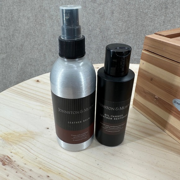 Johnston & Murphy Cedar Shoe Shine Valet Box Brush Cream Polish Restorer Kit - Picture 4 of 10